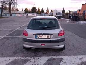 Predám Peugeot 206 1.4 55kw - 4