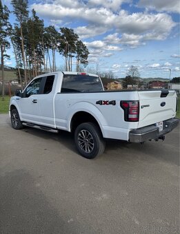 Ford F150 - 4