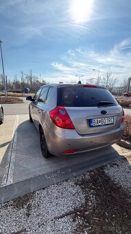 Kia Ceed 1.6 benzín, automat - 4