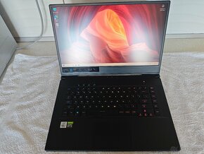 ASUS ROG Zephyrus M15 GU502LW - 4