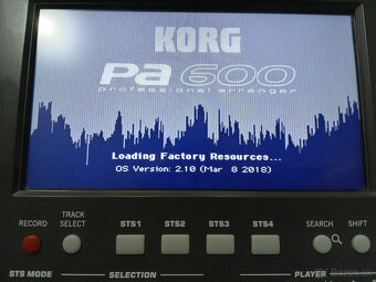 KORG PA 600 - 4