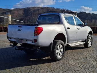 Mirsubishi L200 2.5TD 4x4 rok 2008 zdravé - 4