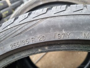 255/35R20 - 4