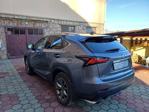 Lexus NX200T - 4