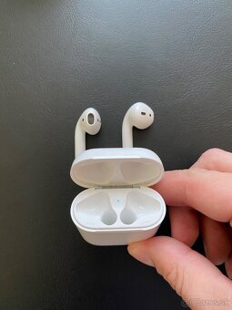 AirPods - 4