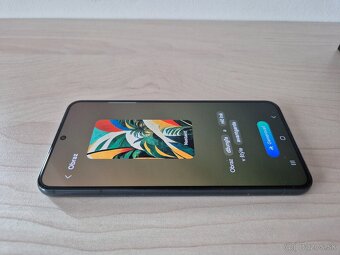 Samsung Galaxy S22 - 128GB - TOP STAV - 4