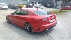 Stinger 3.3 gt 272kw 2017 - 4