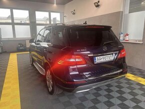 Mercedes ML350D - 4