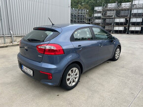 KIA RIO - 4