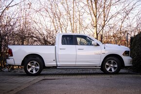 Dodge RAM 5.7 V8 Hemi 4x4 - 4