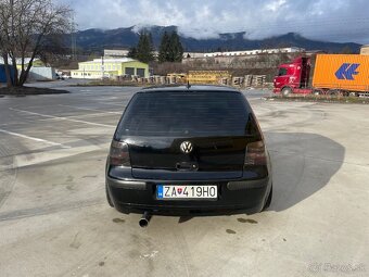 Golf 4 - 4