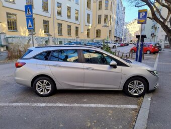 Opel Astra Sports Tourer - 4