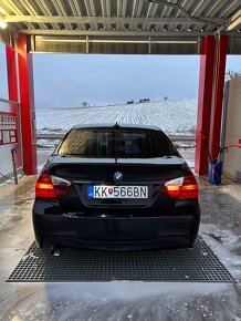 Bmw e90 318d - 4