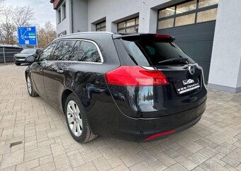 Opel Insignia 2.0 CDTi Sports Tourer nafta manuál 118 kw - 4