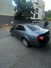 Volkswagen Jetta 1.9 TDI - 4