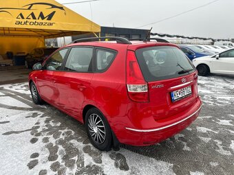 Hyundai i30 CW 1.6 CRDi VGT Premium, Len 128tis. KM-SK Pôvod - 4