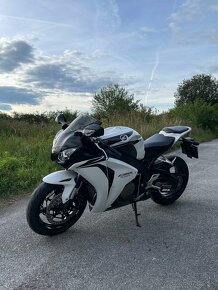 Honda CBR1000 RR - 4