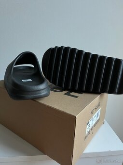 Yeezy Slide Onyx - 4