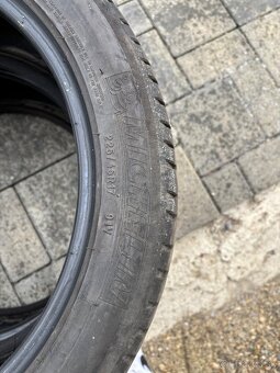 Predám 2ks letné pneu Michelin 225/45R17 - 4