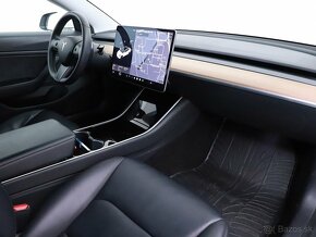 Tesla Model 3, Performance,Autopilot - 4