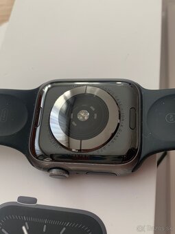 Apple Watch 5 series 44 mm - 4