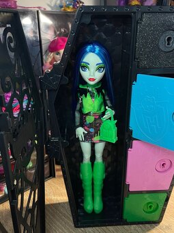 Monster high neon frights Ghoulia - 4