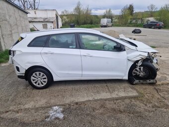 Rozpredám na náhradné diely Hyundai i30 2016 - 4