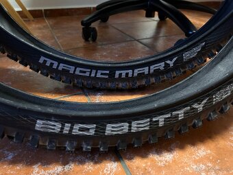 Plášte Schwalbe Magic Mary a Big Betty nové - 4