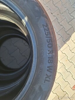 Pneu 225/50 r18 - 4