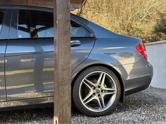 Amg r18 5x112 r18 +michelin zimne 215/45 r18 - 4