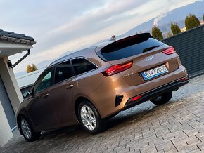 Kia CEED SW 1,5 T-GDi GOLD 118kW/160k - 4