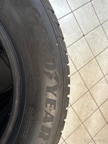 Predám zimné 4ks 225/60 R16 GOOGYEAR - 4