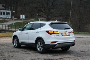 Hyundai Santa Fe 2.2 CRDi 147kW, VGT 4x4 Premium A/T - 4