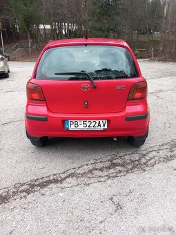 Predám toyotu yaris 1.0 48kw r.v 2005 - 4