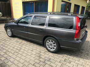 Volvo V70 D5 120kw - 4