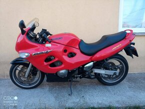 Suzuki GSXF - 4