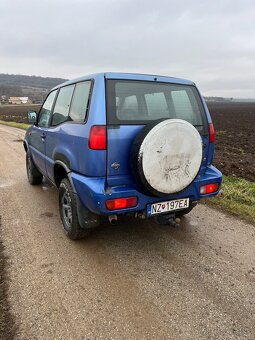 Nissan Terrano 2 - 4