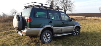 Nissan Terrano 2 2.7tdi , 92 kW - 4