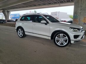 Volkswagen Touareg 4.2 TDi R-LINE 2015 - 4