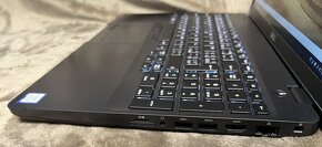 Dell Latitude 5501 - 15.6" - 4