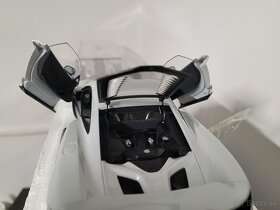 Model 1:18 McLaren 675 LT  Autoart - 4