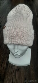 Nova handmade ručné pletena čapka zo 100%merino vlny. - 4