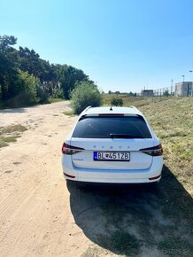 Skoda Superb 2.0 tdi combi - 4