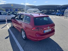 Volkswagen Golf VII 2.0 TDi 110 KW Variant Highline - 4