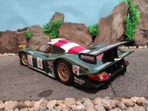 prodám model 1:18 Porsche 911 GT1 Le Mans 1998 zackspeed - 4