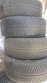 zimne 235/45 r18 - 4