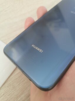 Huawei Mate 20 Lite modry za 60€ - 4