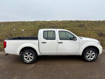 Nissan Navara D40 2,5 dCi Double Cab Long - 4