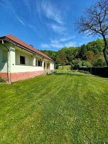 3 IZBOVY REKREAČNÝ DOM / CHATA, POZEMOK 2100M2, PRITUĽANY V - 4