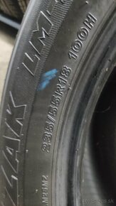 Bridgestone 235/55R18 zimné - 4